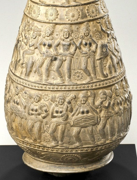 Aryamemoire's tweet image. That inbreeding has rendered you fully retarded, hasn’t it?
Just lie, twist, distort, and fabricate; Just anything to steal and appropriate the very Hindu culture you Pakistanis hate the most.
These music instruments were always part of hindu culture
Figures:
1. Terracotta…