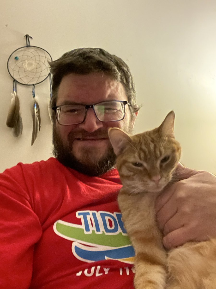 ReprtrPatHealey's tweet image. Calming my pretty kitty as Matt’s loud snoring has him a bit scared early this Saturday morning. (I think we’re making the same face too in this photo ha ha)