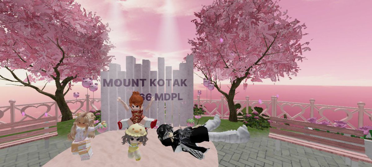 woeoyo's tweet image. ceritanya family summit, kemana lagi kita next? @Iightband @jusnhwi @dtecember