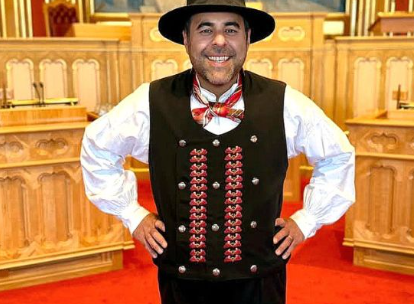 Den iranske statsborgeren Masud Gharahkhani fortsetter som stortingspresident.

Hvordan kan jeg hevde at han fortsatt er iranske statsborger?

Grok: "Iranske myndigheter anser ham [Masud] fortsatt som iransk statsborger på grunn av fødselsrett, noe som krever bruk av iransk pass