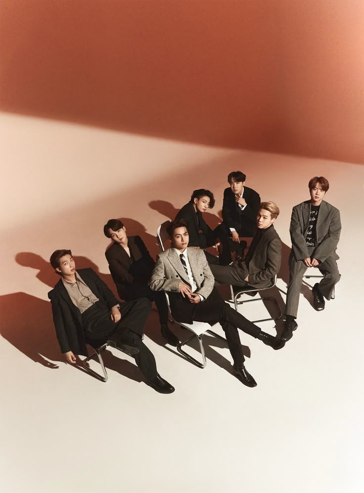 Yoon_kookie97's tweet image. #BTS has been ranked at #1 as the most loved K-pop boy group of the 21st century by Gallup (74%) ✨

CONGRATULATIONS BTS
BTS PAVED THE WAY
BTS GREATEST OF ALL TIME