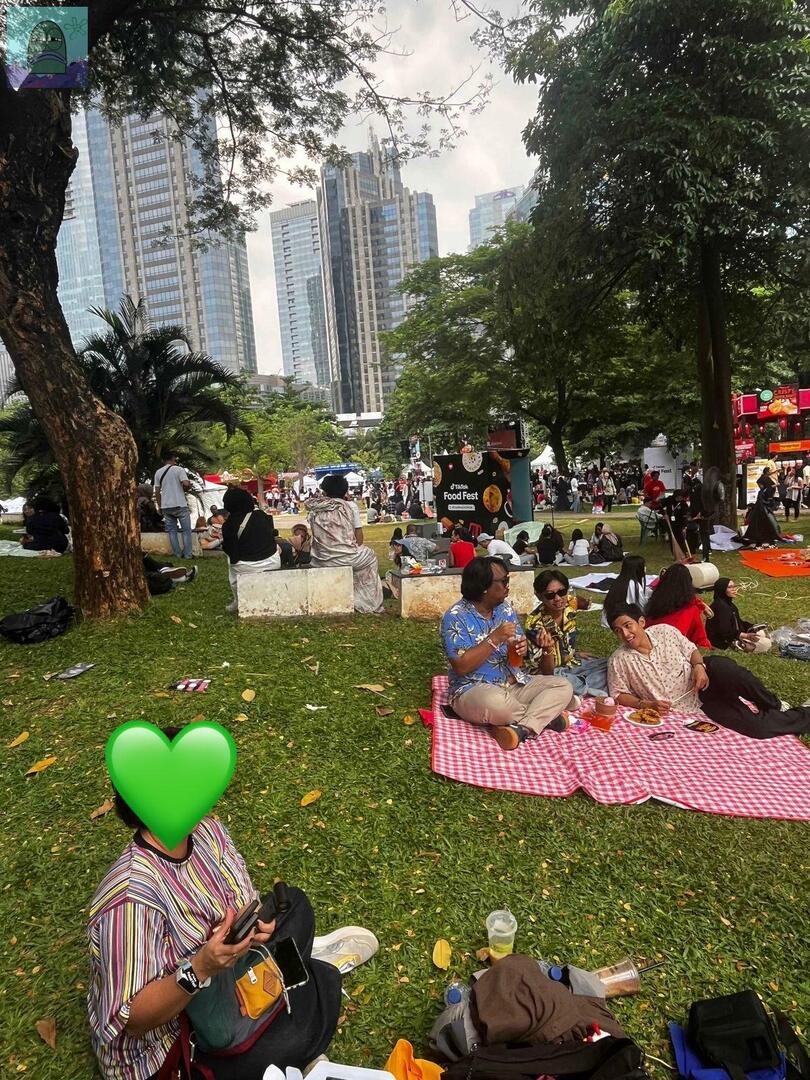 tanyakanrl's tweet image. 💚 anjaaay ketemu artis lg ngaso ternyata pertemanan artis bisa senyantai itu ya mana ngefans sama bang beni lg tp takut ganggu mo minta foto 🥹