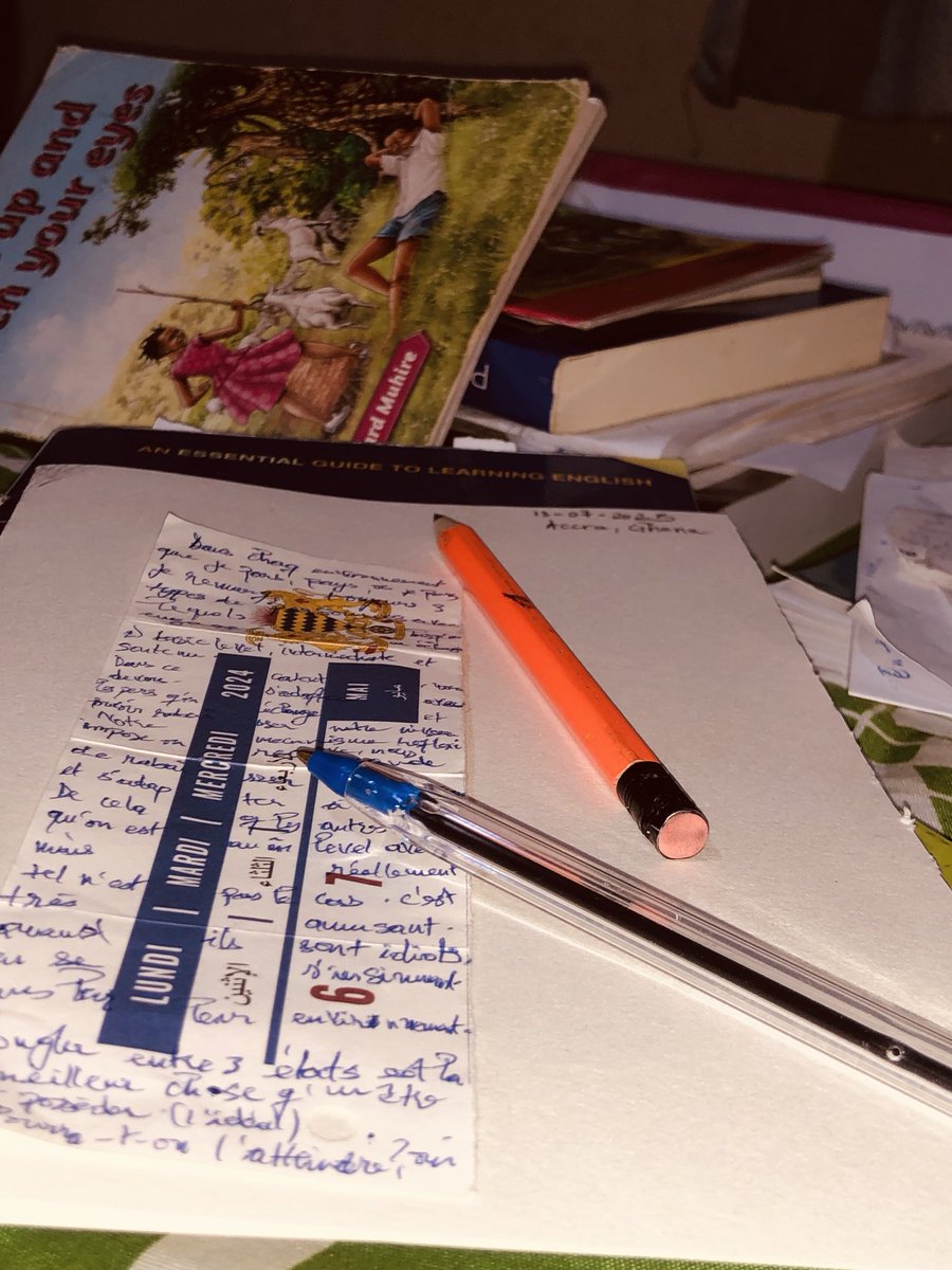 egoustou's tweet photo. L’écriture est ce qui me reste de tout. Elle m’isole parfois, me console souvent et me fait penser par moi-même, à moi-même, à notre monde et à vous les autres.  (1/2)

#EcrireJuste #JusteEcrire https://t.co/CaZN7NFIe8