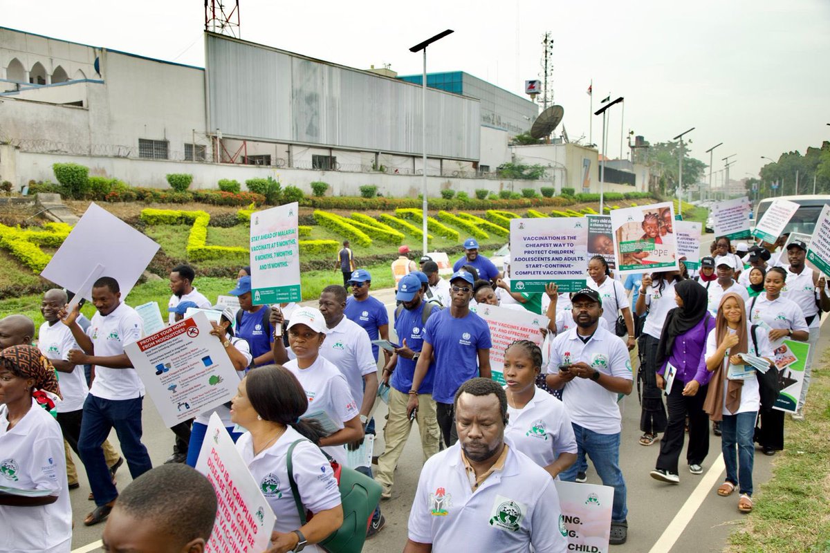 NphcdaNG's tweet photo. 🟢Happening Now!

NPHCDA Road Walk/Show on the Integrated Measles-Rubella

📍Vaccination of children will be happening at Wuse Market this morning

📍Ensure that your child and every child in your neighborhood and community gets vaccinated. https://t.co/jzi2dWSZDn