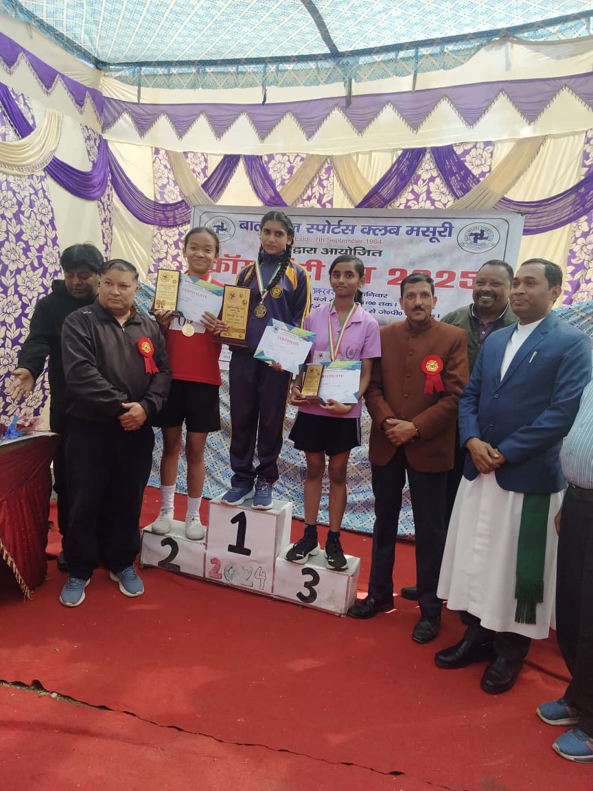 Cross country organised by Barlowganj sports club, Mussoorie.
Oakgrovian hit the jackpot across categories.
Best performance School , Oak Grove School.