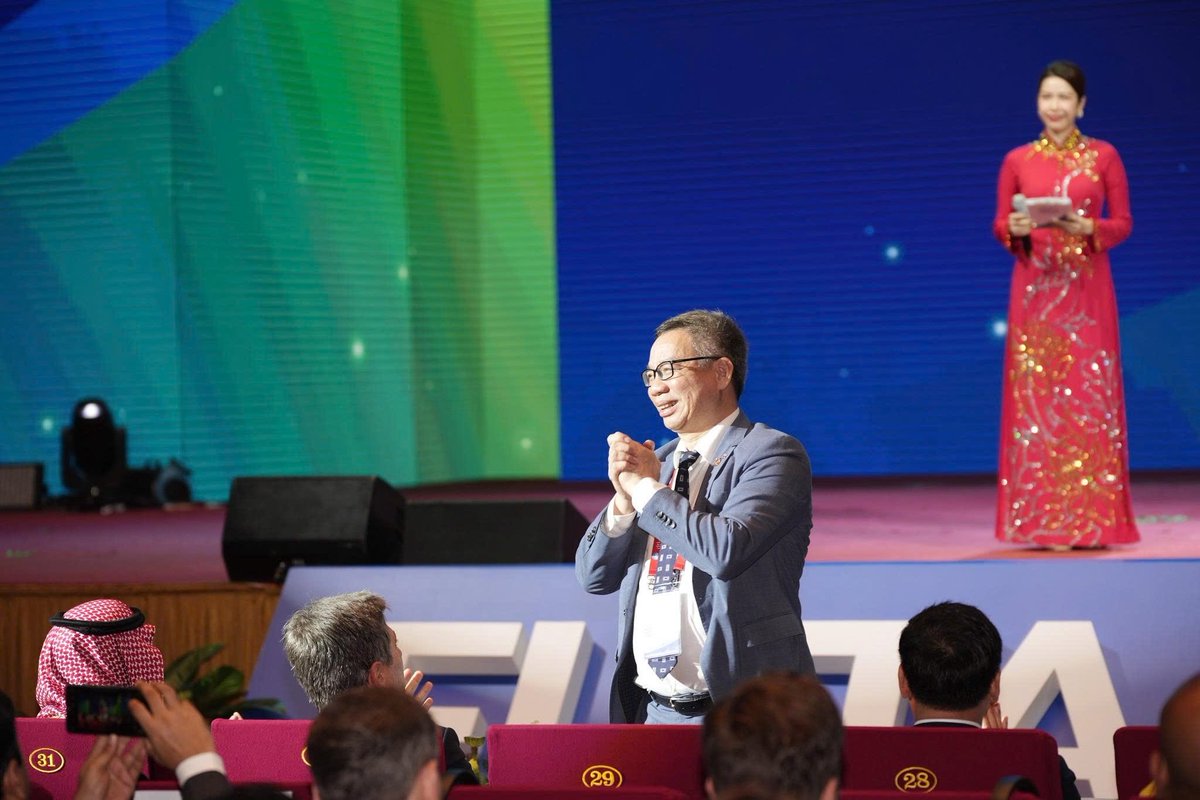 FWC2025's tweet photo. 🇻🇳 VLA President Dao Trong Khoa Elected as FIATA Vice President 
At the FIATA Electoral General Meeting, Mr. Dao Trong Khoa, President of the Vietnam Logistics Business Association (VLA), was elected as Vice President of FIATA. https://t.co/podsv22GSU