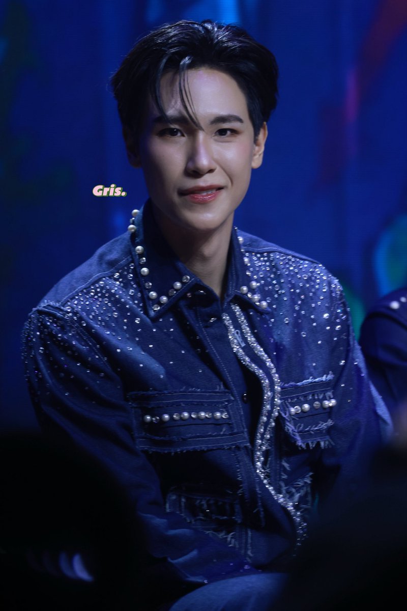 gris_for's tweet photo. 🫴🏻👀

JUNIORMARK P10L VIETNAM

#Perfect10LinersFMinVietnam
#junniorrs 
@jnnrrs https://t.co/8oOzKWLPi4