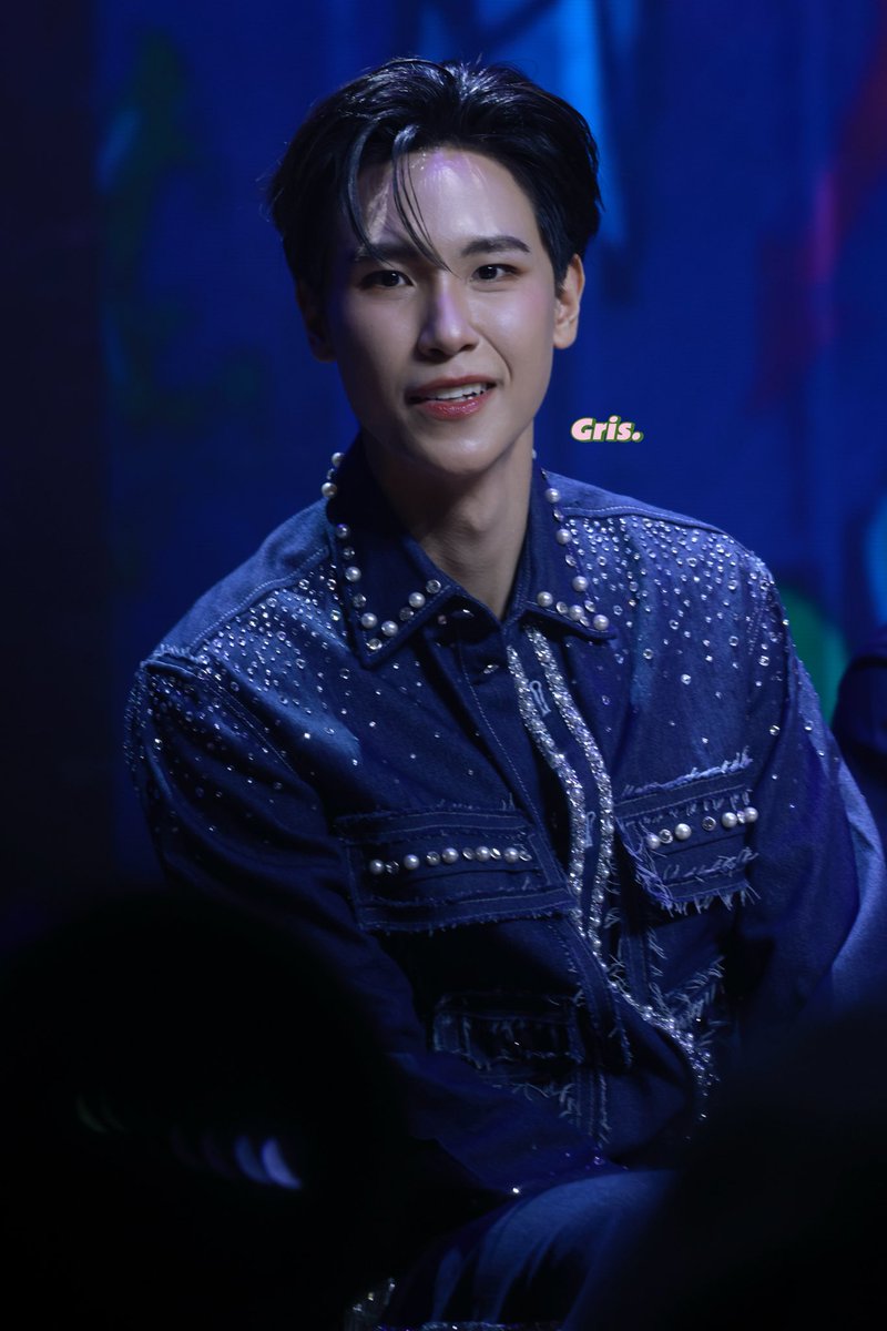 gris_for's tweet photo. 🫴🏻👀

JUNIORMARK P10L VIETNAM

#Perfect10LinersFMinVietnam
#junniorrs 
@jnnrrs https://t.co/8oOzKWLPi4