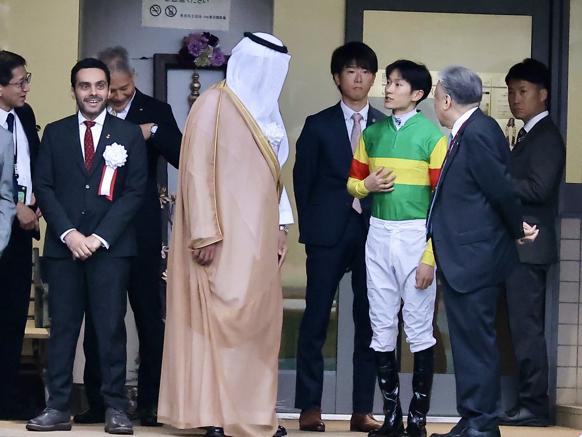 サウジのお偉い方に挨拶をする瑠星が強すぎて、、、
パドックから、なんか凄かった。