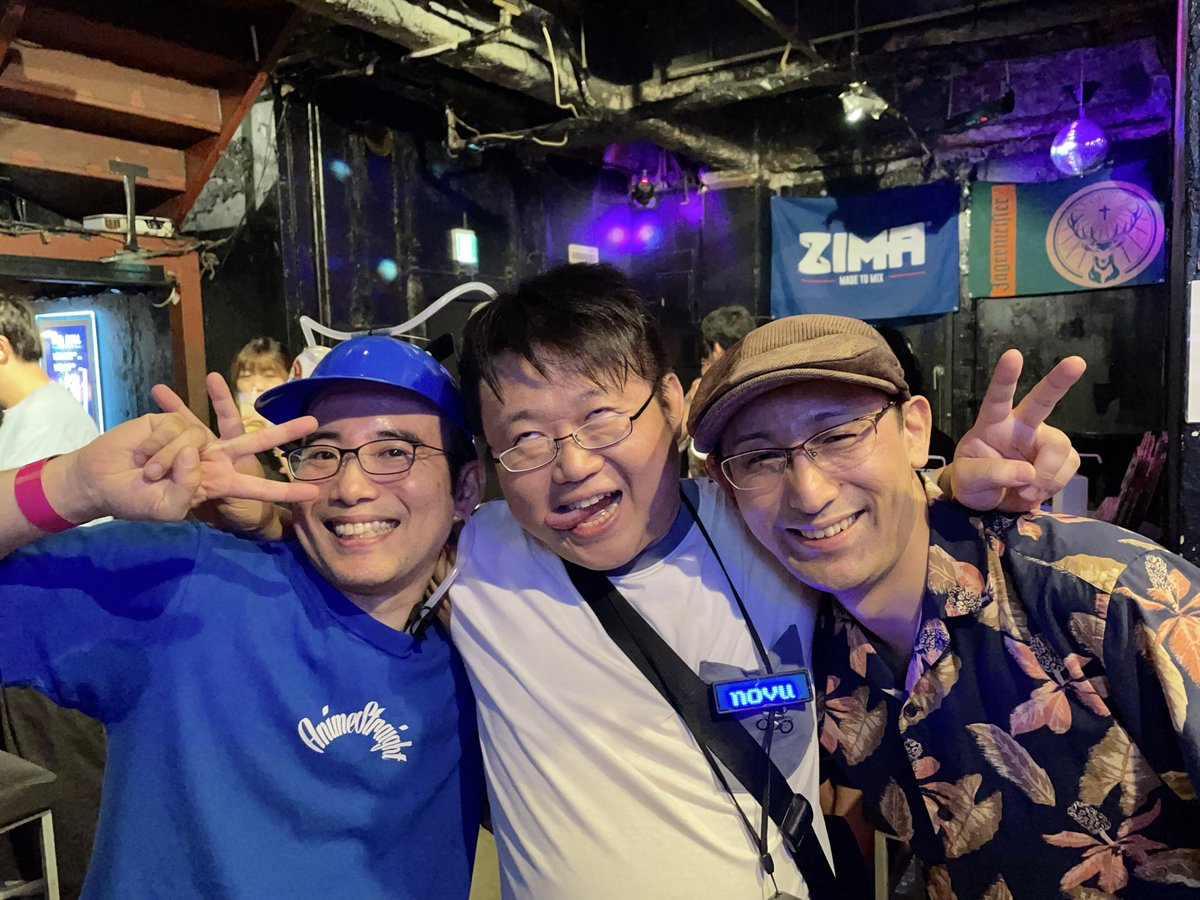 vj_novu's tweet photo. 名古屋、香川、広島のレジェンドアニソンVJが福岡で揃ってしまった #リアル電音研　#あに式 https://t.co/C6aUEOwagr