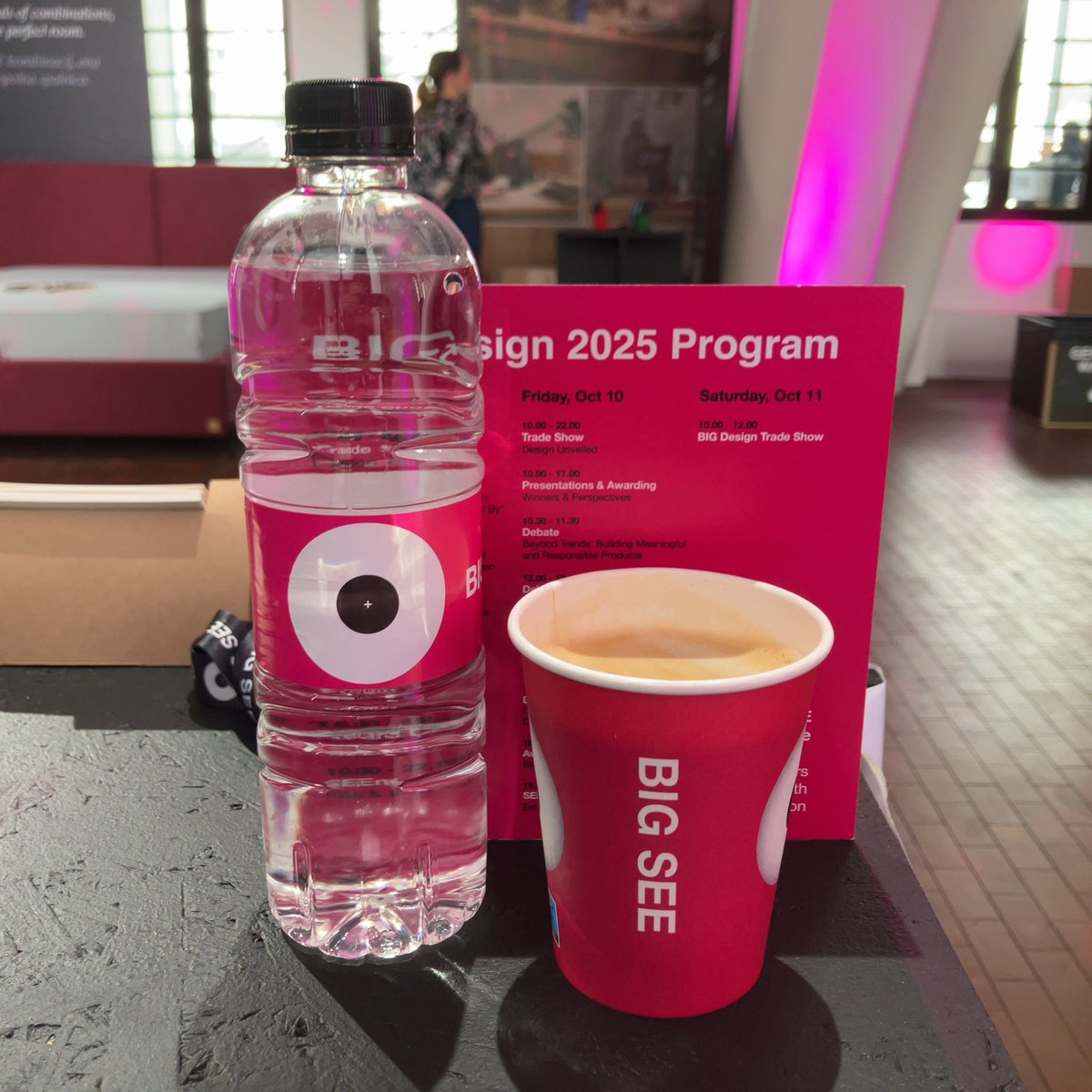 最終日が始まりました。
まだ昨日の余韻が残っていますが、
残された時間、精一杯 ichi-clip の紹介をしていきます。

The final day has begun.
Still feeling the excitement from yesterday,
I’ll do my best to share the story of ichi-clip until the very end.

#BIGSEE #BIGDesign2025