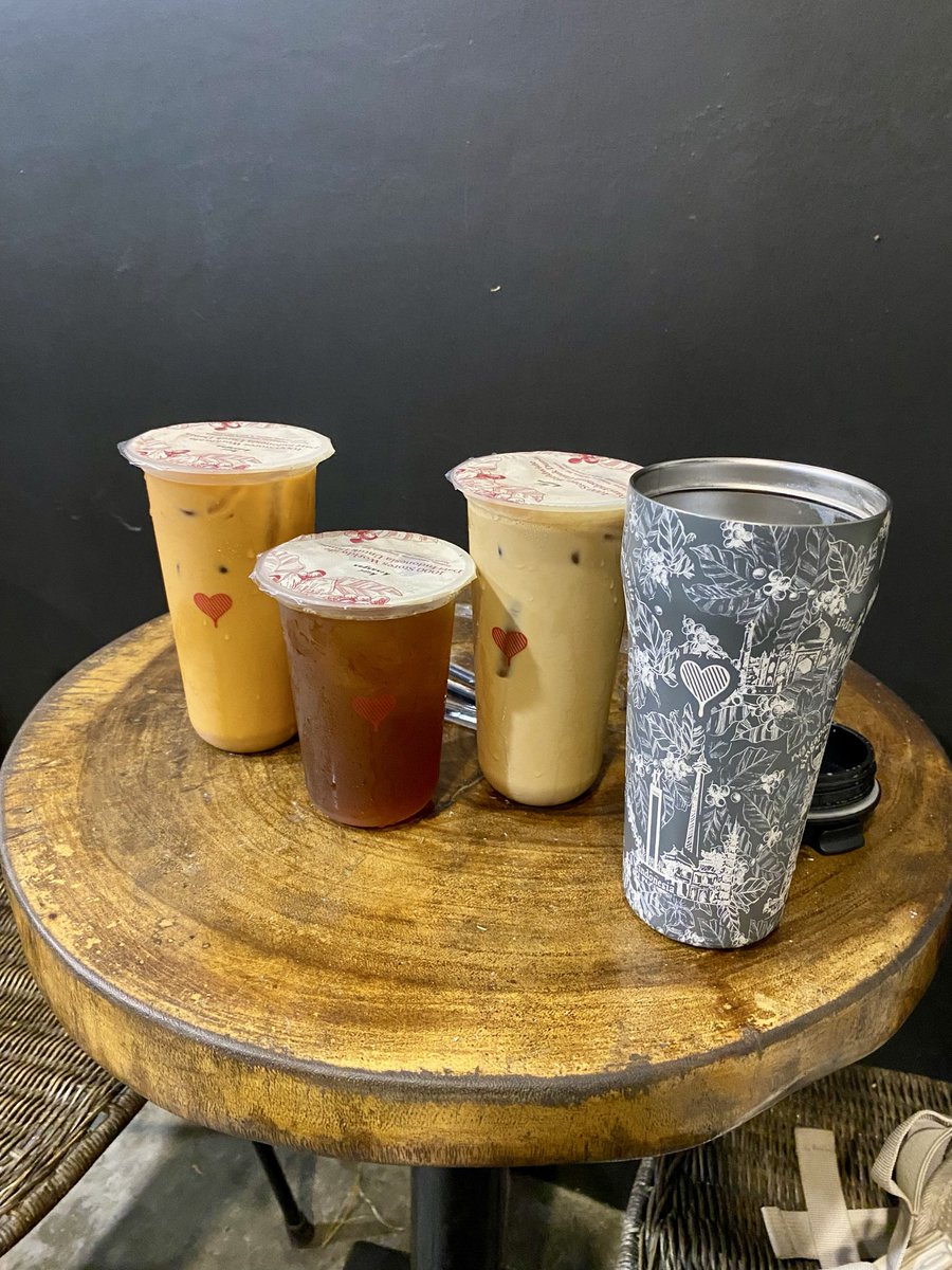 dunyamaga's tweet image. Aku yg masih peritungan jg tetep nyari akal gmn carany ngopiku bisa lbh murah dari #jasdor 😅

Belanja: 64k
CB Points: 19,2k
CB blu: 25k

Bayar: 19,8k dpt 2 L + 1 R
kurang hemat apalagi coba 🫶🏻

#KopKen #blu #Kopi #ZonaUang #Promo #ZonaMurah #ZonaReceh #KopiKenangan #ZonaCuan