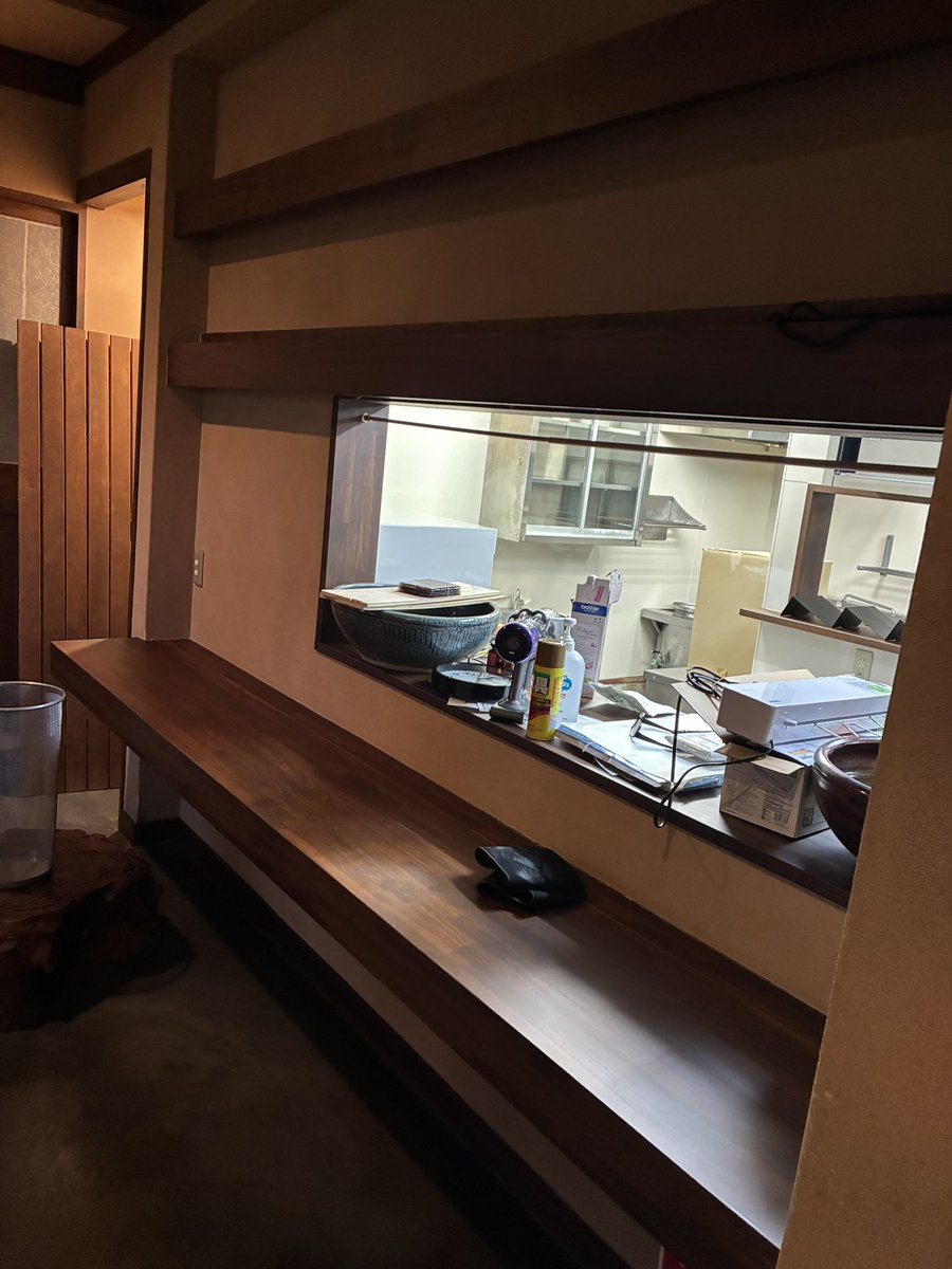 matusin314's tweet photo. まだまだ従業員さん募集しています。

ホールスタッフ、キッチンスタッフ
不慣れな方でも大丈夫です。
研修もしっかりやります。

包丁持たなくてもできる作業が沢山ありますので、全く心配要りません。

【新規オープンニングスタッフ】

090-2917-5867 大塚まで

※業者さん等の営業電話NGです。 https://t.co/Qh1qb66FWf