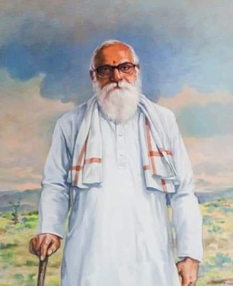 sranvijaysingh's tweet image. संपूर्ण जीवन राष्ट्रसेवा व् ग्रामीणों के उत्थान और उन्हें सशक्त बनाने के लिए समर्पित करने वाले, आधुनिक भारत के युगद्रष्टा, भारत रत्न श्री नानाजी देशमुख जी के जयंती पर उन्हें कोटि-कोटि नमन्।
आपका जीवन हम सभी के लिए प्रेरणा स्रोत है।