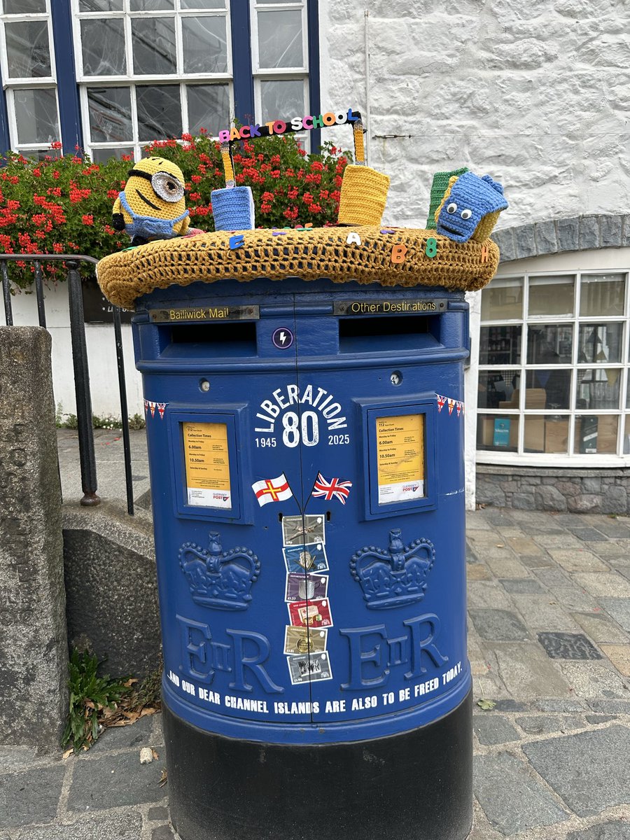 gnsymutterings's tweet image. #postbox Saturday from Guernsey