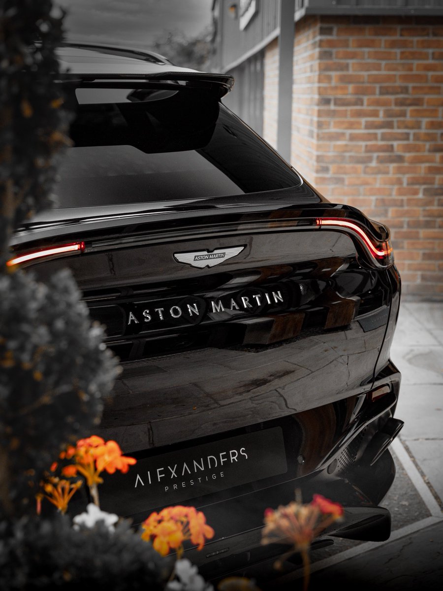 Alexanders_cars's tweet image. If MI6 made a car. The Aston Martin DBX 707 ‘Q Edition’. Finished in Onyx Black, featuring a full Black interior with lots of carbon.
#astonmartin #dbx707 #supercar