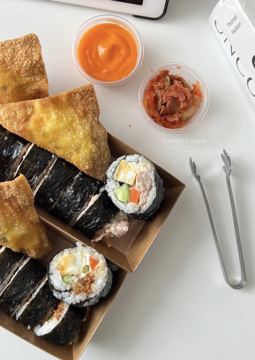 YummySaigon's tweet photo. Kimbap - Cheese Crispy Wonton #yummysaigon #food #koreanfood #kimbap #dumpling #foodlovers https://t.co/VSBBDZYyI6
