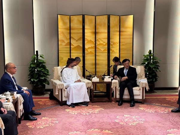 arabfde's tweet photo. 📍 #Hainan – Sept 23, 2025

 🤝 #ArabDigitalEconomyFederation agrees with Hainan’s Governor to open a Sanya office & launch joint #BigData, #Software & #Fintech projects.

📎: https://t.co/CBAPCShT10

#Arab_Digital_Economy_Vision
#Arab_League #Arab_Economic_Unity_Council
#Arab_Economy #DigitalEconomy #DigitalTransformation
#InternationalCooperation #UAE #China #ArabChinaPartnership
#GlobalTrade #SmartEconomy #TechForGood #SustainableGrowth #AIAndEconomy  #Fintech #FutureOfTrade  #InnovationEconomy #DigitalFuture