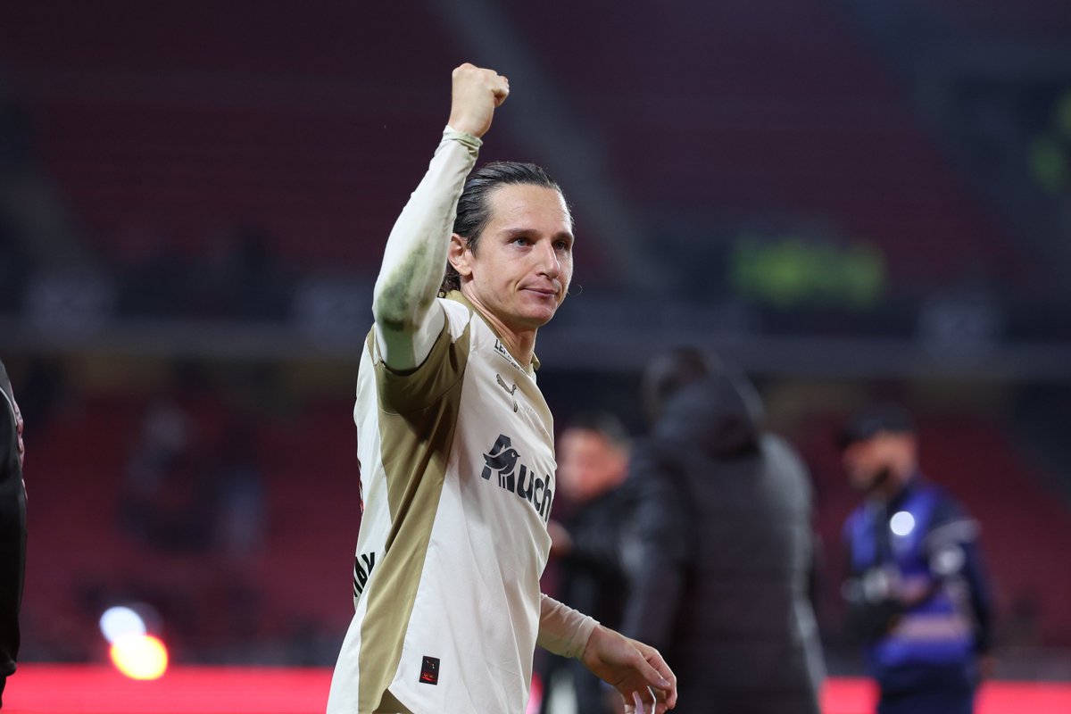 ActuL1_'s tweet image. 🚨🚨 FLORIAN THAUVIN A REÇU UNE PRÉ-CONVOCATION POUR LE PROCHAIN RASSEMBLEMENT DES BLEUS ! 🇫🇷❤️💛

(@RMCsport)