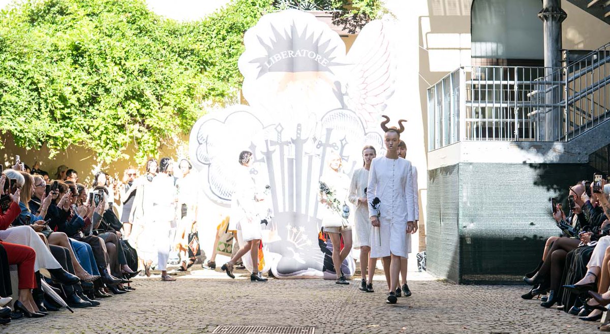 Modadivas's tweet image. Francesca Liberatore Spring Summer 2026 collection
modadivasmagazine.com/en/2025/09/29/…