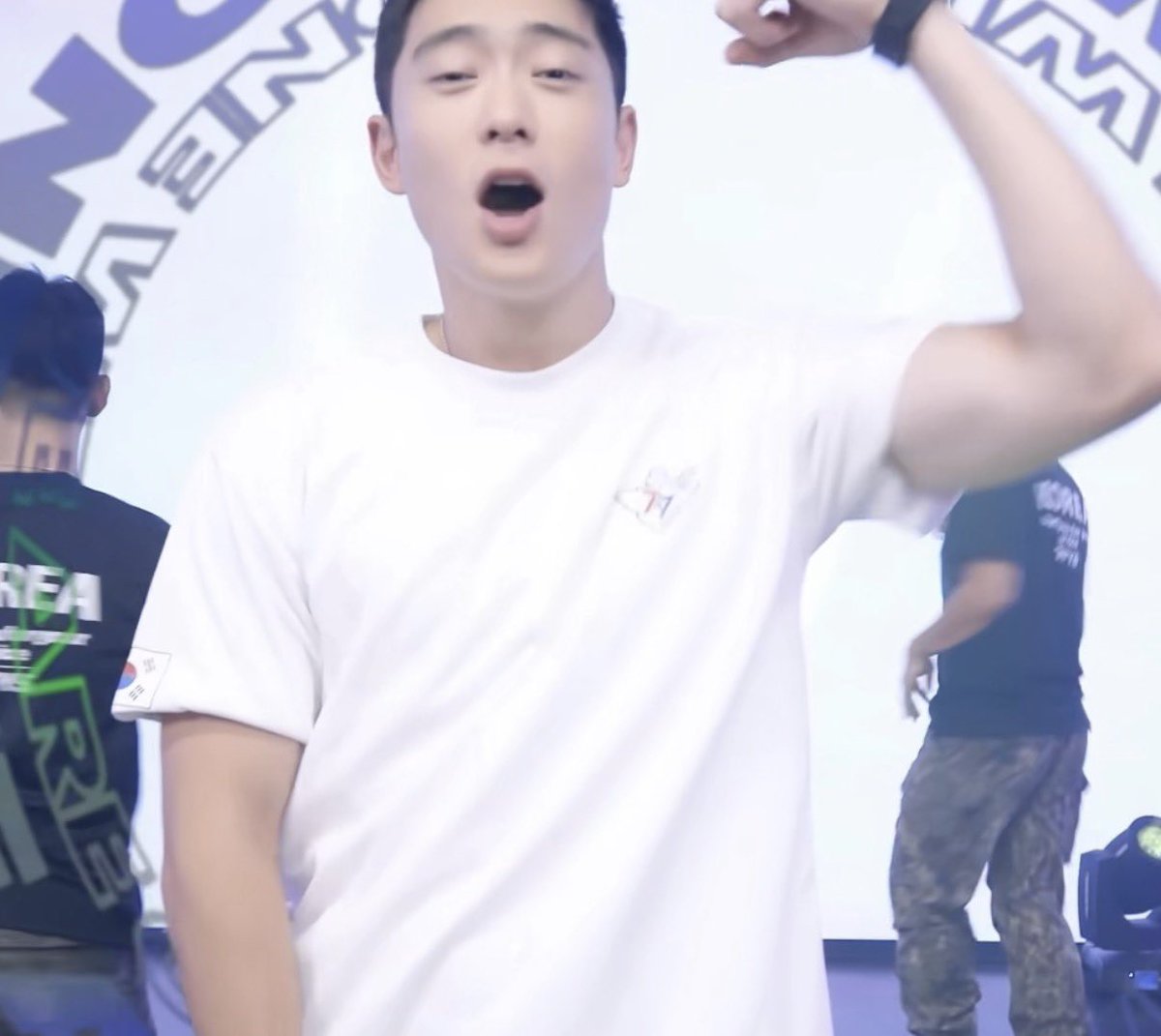 축구 열시미 해서 팔 바깥쪽은 탔는데 안쪽은 18호야ㅋㅋㅋㅋㅋㅋㅋㅋㅋㅋㅋㅋㅋㅋㅋㅋ