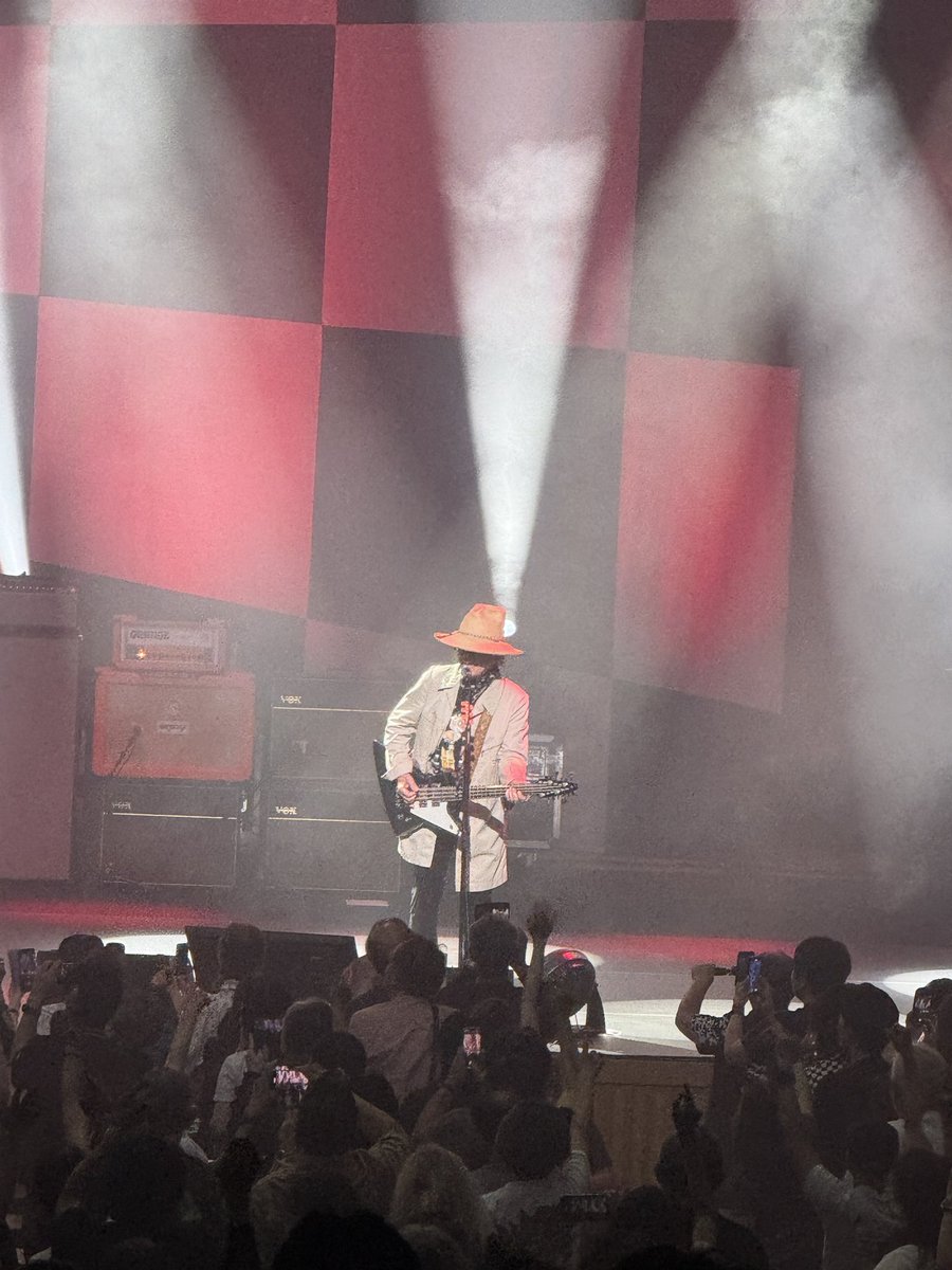 yunyann2's tweet image. 1時間45分のライブ終了。ロビンは思ってた以上に声出てたし、リックとトムの演奏も素晴らしかった😊　リックはいくつになっても茶目っけたっぷりでした😊
#CheapTrick #チープ・トリック