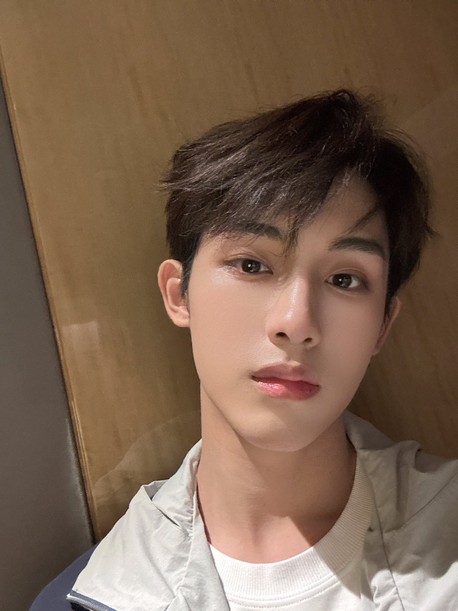 soonyunqi's tweet photo. 250929 WINWIN 🫧 https://t.co/SJz9z1ujcf