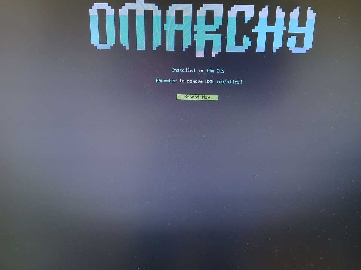 Der_LinuxRalf's tweet image. Oookay, it worked on the second try: Looks like there are going on weird things with the installed SSD, install on the integrated eMMC succeeded