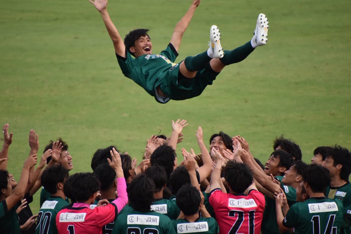 kodai__watanabe's tweet photo. 『引退セレモニー』

尊敬できる指導者
可愛がってくれた先輩
腹を割って話ができる同期
いじってくる後輩
ケアをたくさんしてくれたトレーナー
叱咤激励してくれるファンサポーター
全ての方々が僕の財産であり
話をした日々は宝物です。

21年間本当にありがとうございました！ https://t.co/RuVWemRSMO