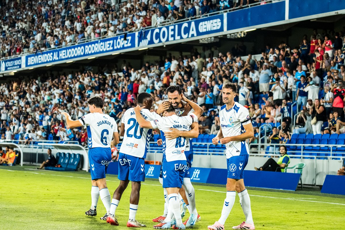 ⚽️ El #CDTenerife firma su comienzo más redondo ⚪️🔵

💻 clubdeportivotenerife.es/noticias/el-cd…

#LaBregaNosUne #DISAFÍO