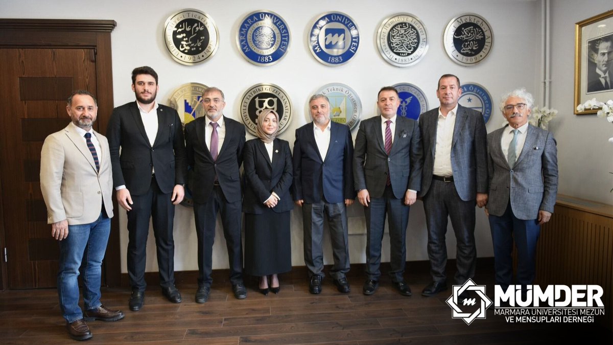 MÜMDER Yönetim Kurulu Başkanı Mehmet GENÇ ve Yönetim Kurulu üyeleri, Marmara Üniversitesi Rektörü Prof. Dr. Mehmet Emin OKUR’u makamında ziyaret etti.

Görüşmede derneğimizin faaliyetleri ve yürütülen burs programları hakkında bilgi paylaşımında bulunuldu. Üniversite ile mezunlar