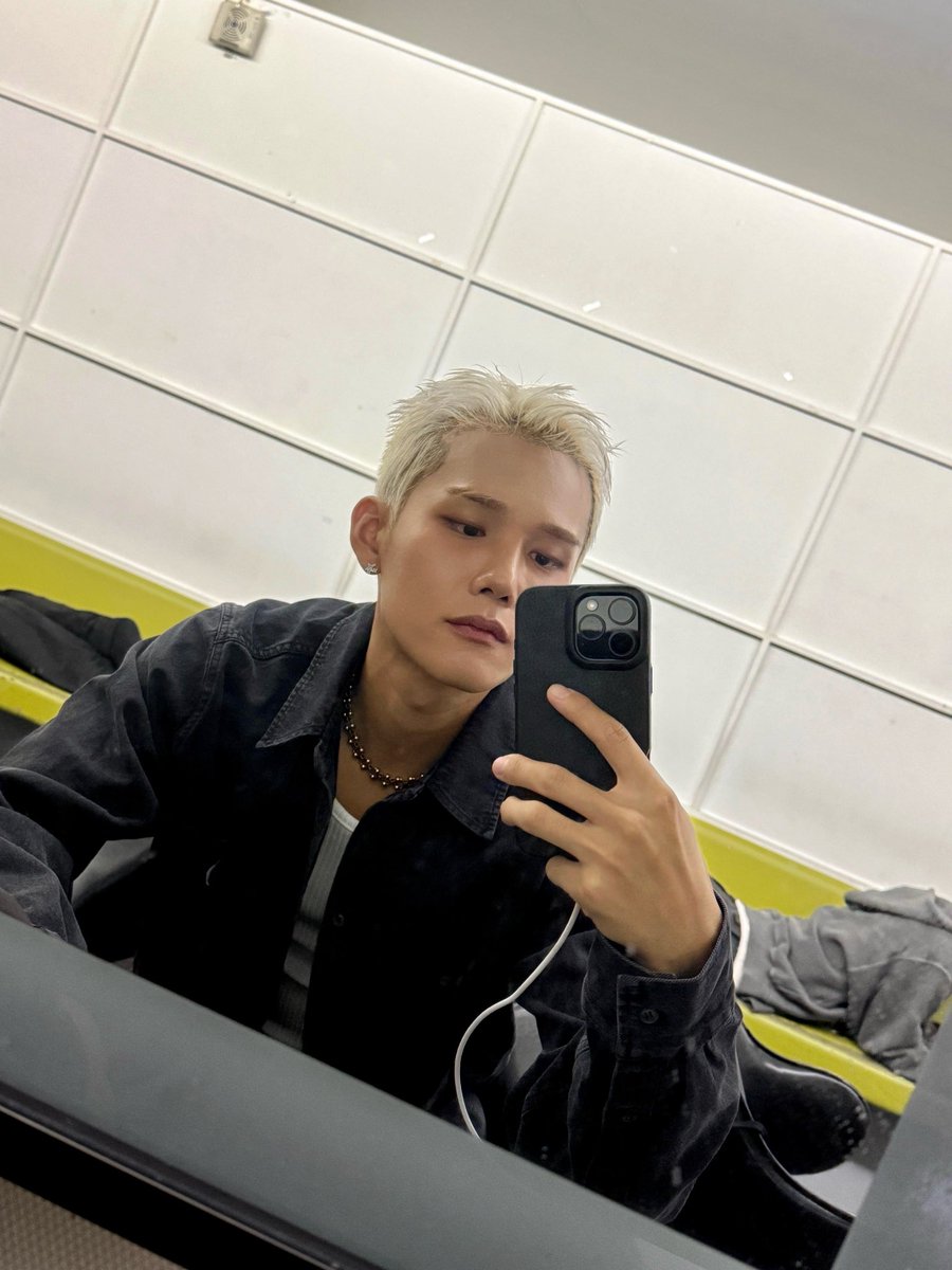 승훈 거울셀카 짱 조음 ♡♡