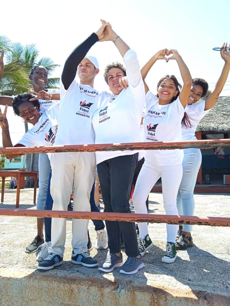 #IzquierdaUnida 
#CDRCuba
#Cuba 🇨🇺