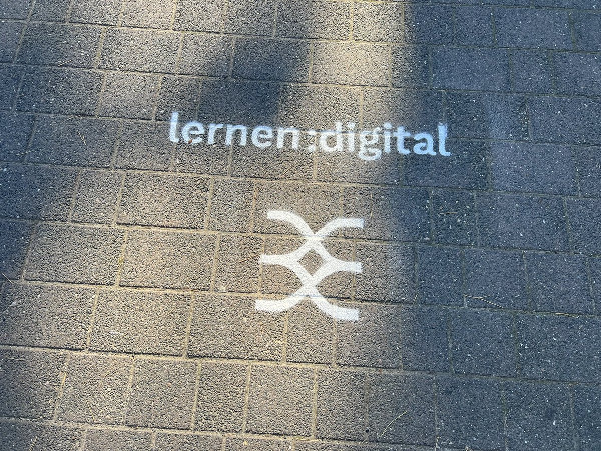 Heute bei lernen:digital in Potsdam 🌟 

Unser Beitrag zum  Netzwerk #Diklusion ist geschafft – inspiriert von vielen Ideen für eine gerechte, barrierefreie und digitale Bildungszukunft. 🌈

#Diklusion #lernenDigital #Inklusion