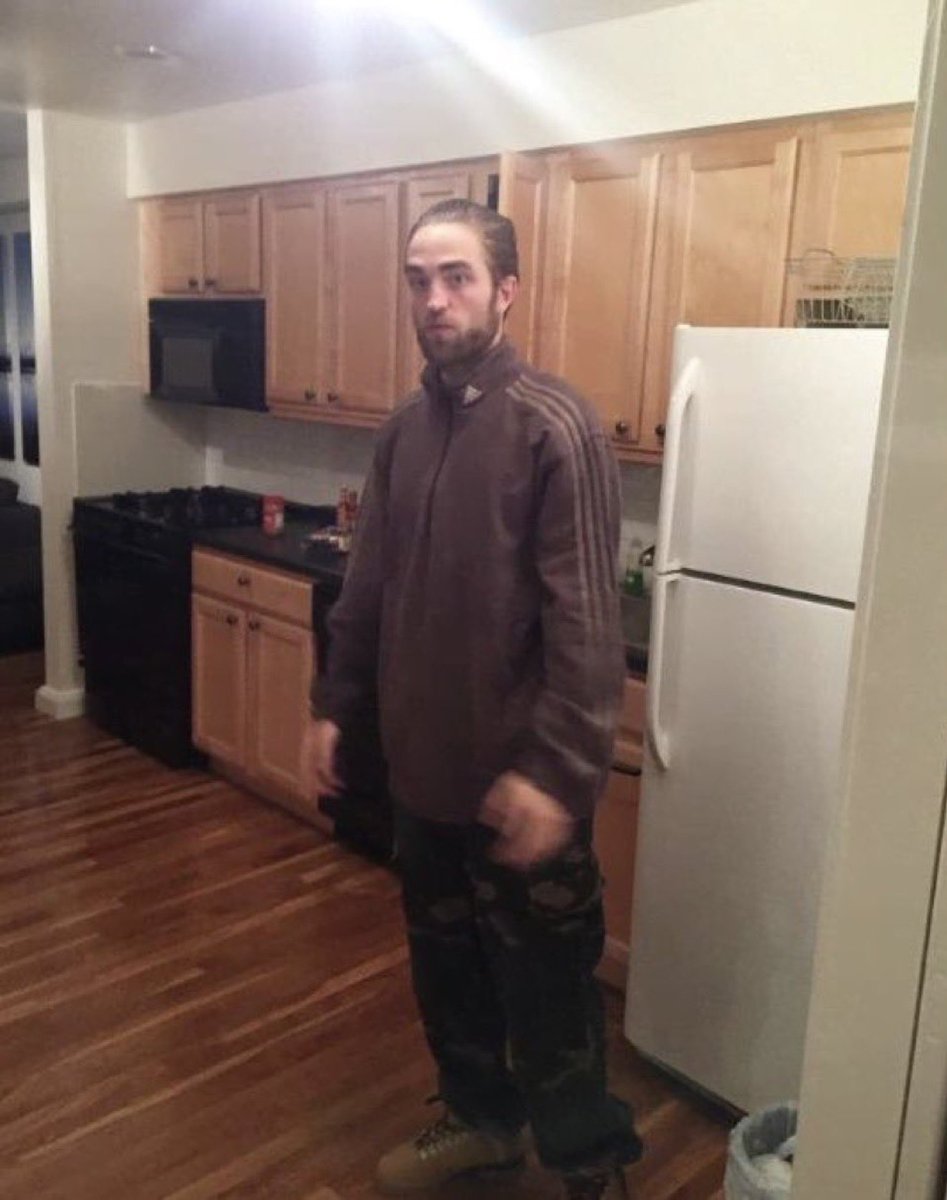 Jeremybtc's tweet image. Crypto bros will fly 8 hours to Singapore just to stand around at events like this 😹