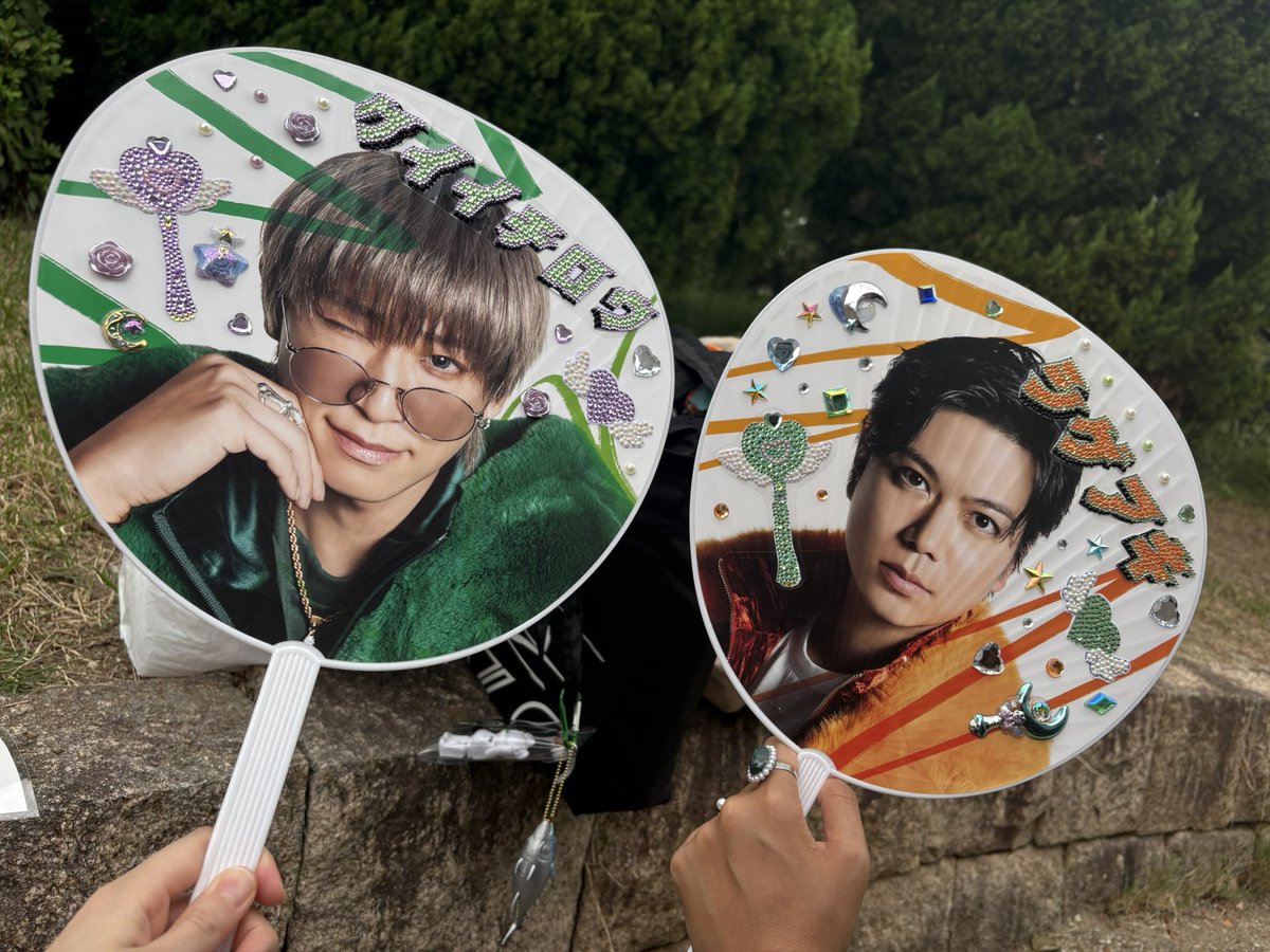 sysp_121's tweet photo. ヒカ〜ルと大阪行ってきた💚(ひかるん)
うちわのシール作ってくれた、天才🎓✨
ｼｺﾞﾃﾞｷ女子なひかるんと行けて楽しかった🥰
次は横アリ！！ https://t.co/7pFgfBGt5v