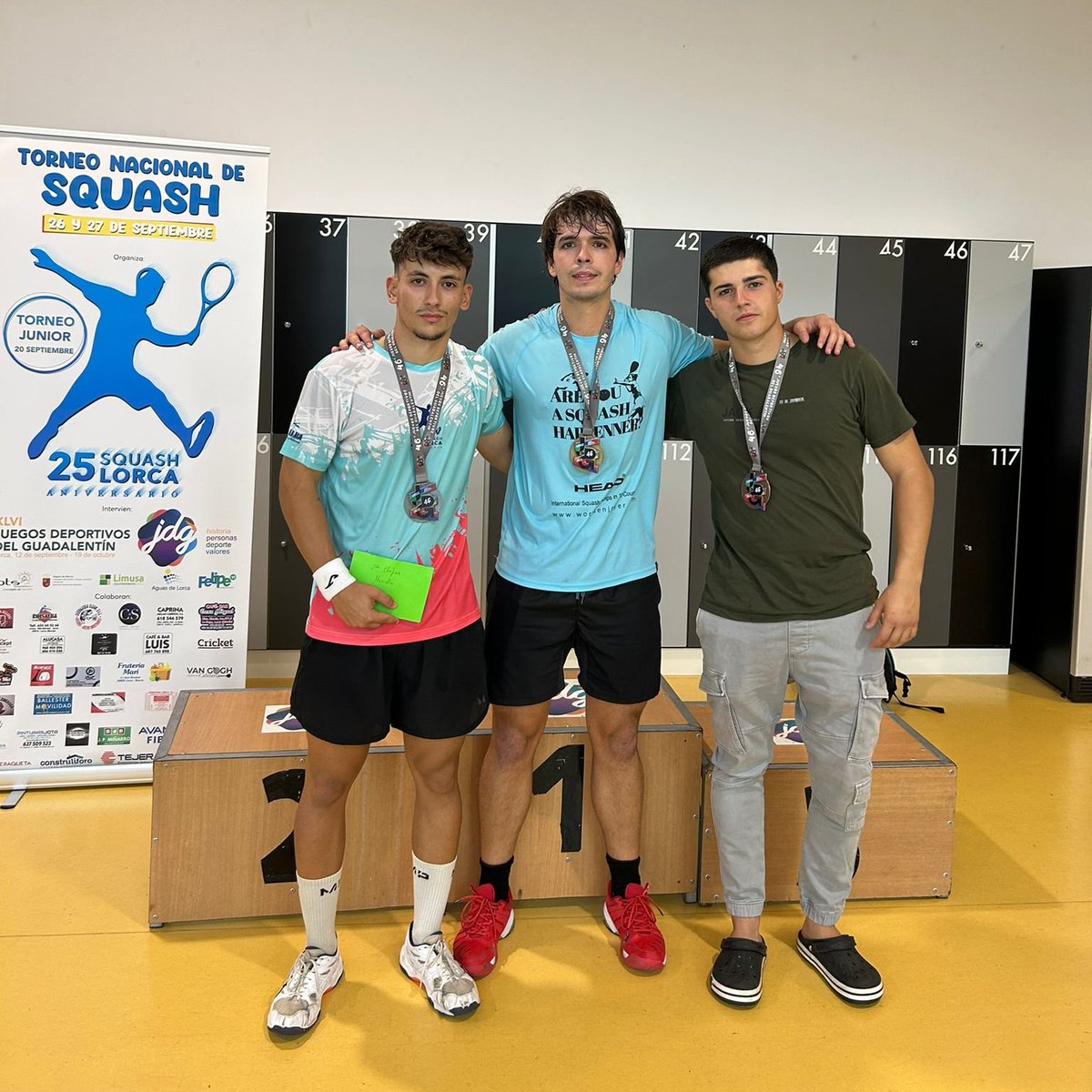 XLVI JUEGOS DEPORTIVOS DEL GUADALETÍN 

Organizado por el Squash Lorca

Podio femenino:
🥇 Mariló Villar
🥈 Mónica Hernández
🥉 Thais Miralles

Podio masculino:
🥇 Pablo Dámaso
🥈Álvaro Martín
🥉 Adrián Gracia

¡ENHORABUENA!

#Squash #SquashEsp