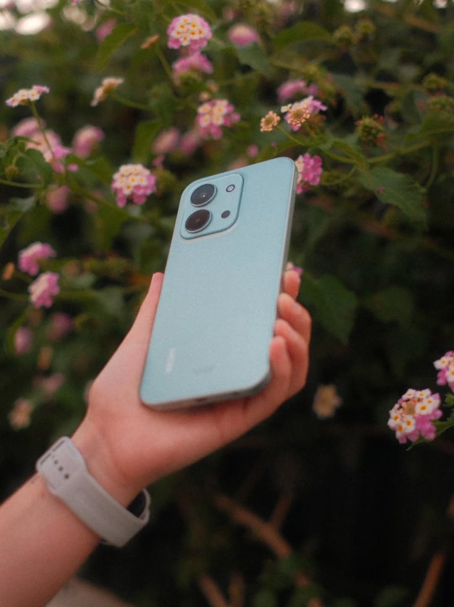 XiaomiGhana's tweet image. Why choose between design, performance, and value… when you can have all three? 📷
Say hello to the REDMI 15C! 📷
#REDMI15C #BeyondSightBeyondNight