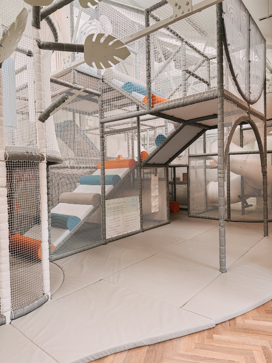 SHINY NEW POST!! Review of Jesse's House: A Private Family Members Club. 

silverspoonlondon.co.uk/2025/09/jesses…