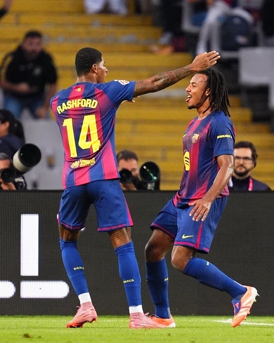 StatmanDave's tweet photo. No Barcelona player has been directly involved in more goals for the club this season than Marcus Rashford (5).
Thriving. π https://t.co/B8GBDY4wta