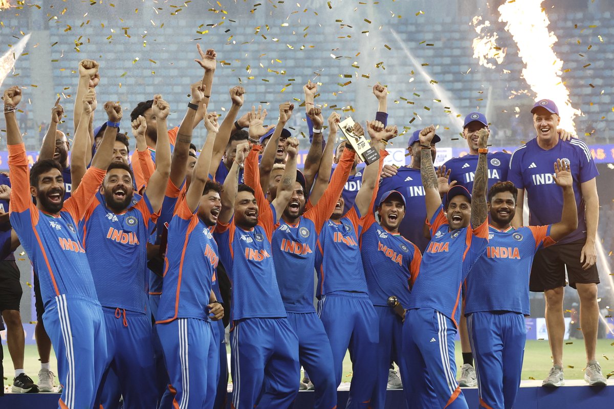royallogics's tweet photo. 🏆 India Creates History in Dubai! 🇮🇳🔥

Team India defeated Pakistan three times in one tournament and lifted the Asia Cup for a record 9th time! 💪🇮🇳

#AsiaCup2025 #INDvPAK #TeamIndia #CricketFinal #HistoricWin #BleedBlue #CricketDrama 💪🇮🇳 🏆 https://t.co/WimW8MKZCO