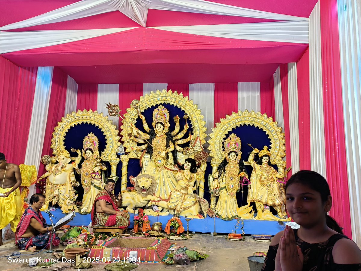SwarupDas_Bls's tweet photo. #SubhaSaptami
On this auspicious day of #MahaSaptami, visited Azimabad Durga Mandap & offered my prayers to Devi Maa Kalaratri (Durga) to bless us all and by Her Divine grace remove all negativity from our lives and fill it with love, courage and enlightenment.
#DurgaPuja2025 https://t.co/xtSbbkEE8M