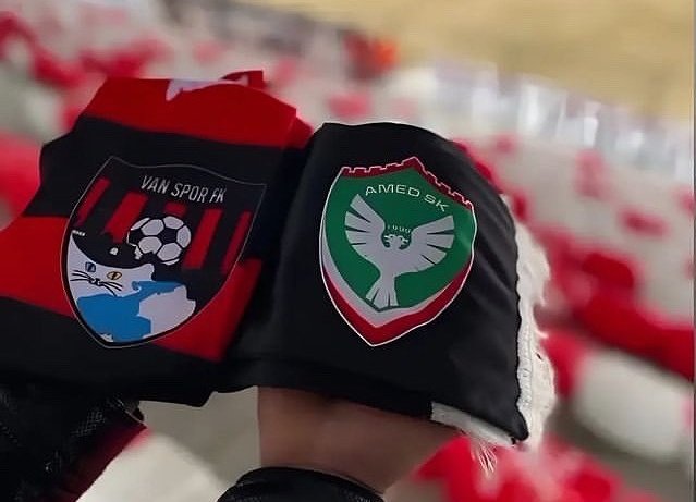 Em yekin em yek malbatın. 

#Amedspor #Vanspor