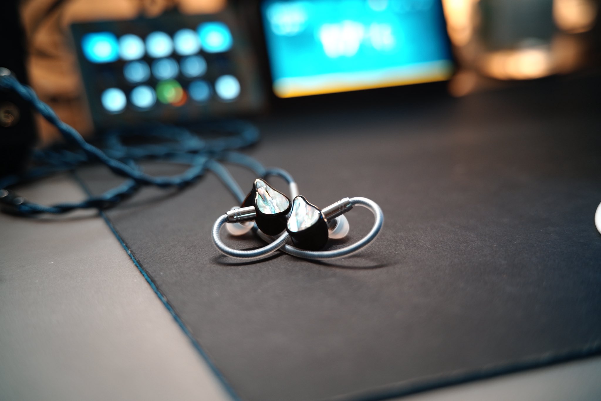 イヤホン Aur Audio Astra&Atlas Aur Audio Astra&Atlasセット｜Yahoo!フリマ（旧PayPayフリマ）