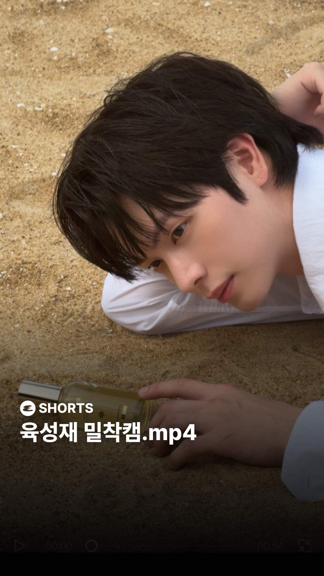 BTOB YOOK SUNGJAE ユクソンジェ　直筆サイン　チェキ　中華 BTOB YOOK SUNGJAE ユクソンジェ 直筆サイン チェキ 中華 Qoo10