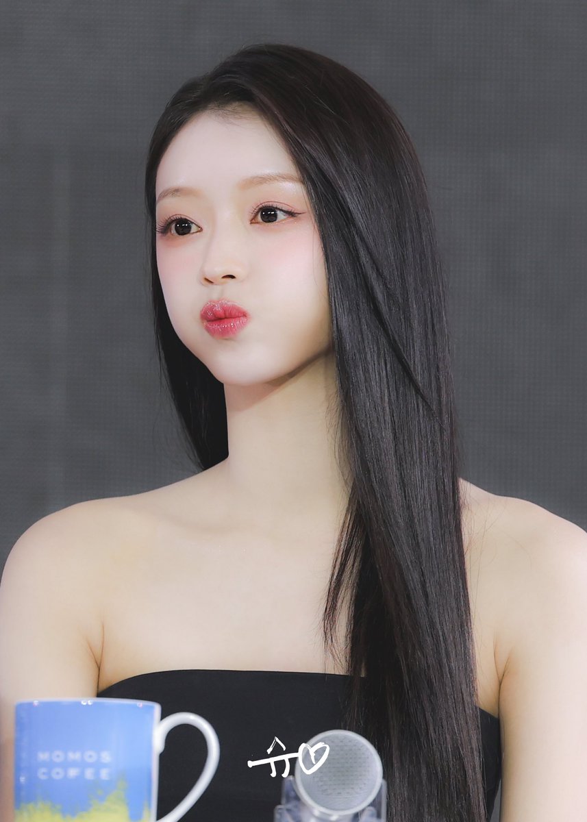 summerserenity_'s tweet photo. 250918 부국제 프로젝트Y 오픈토크 #유��� #Yooa #오마이걸 #ohmygirl #BIFF https://t.co/5z3HAAkhyG