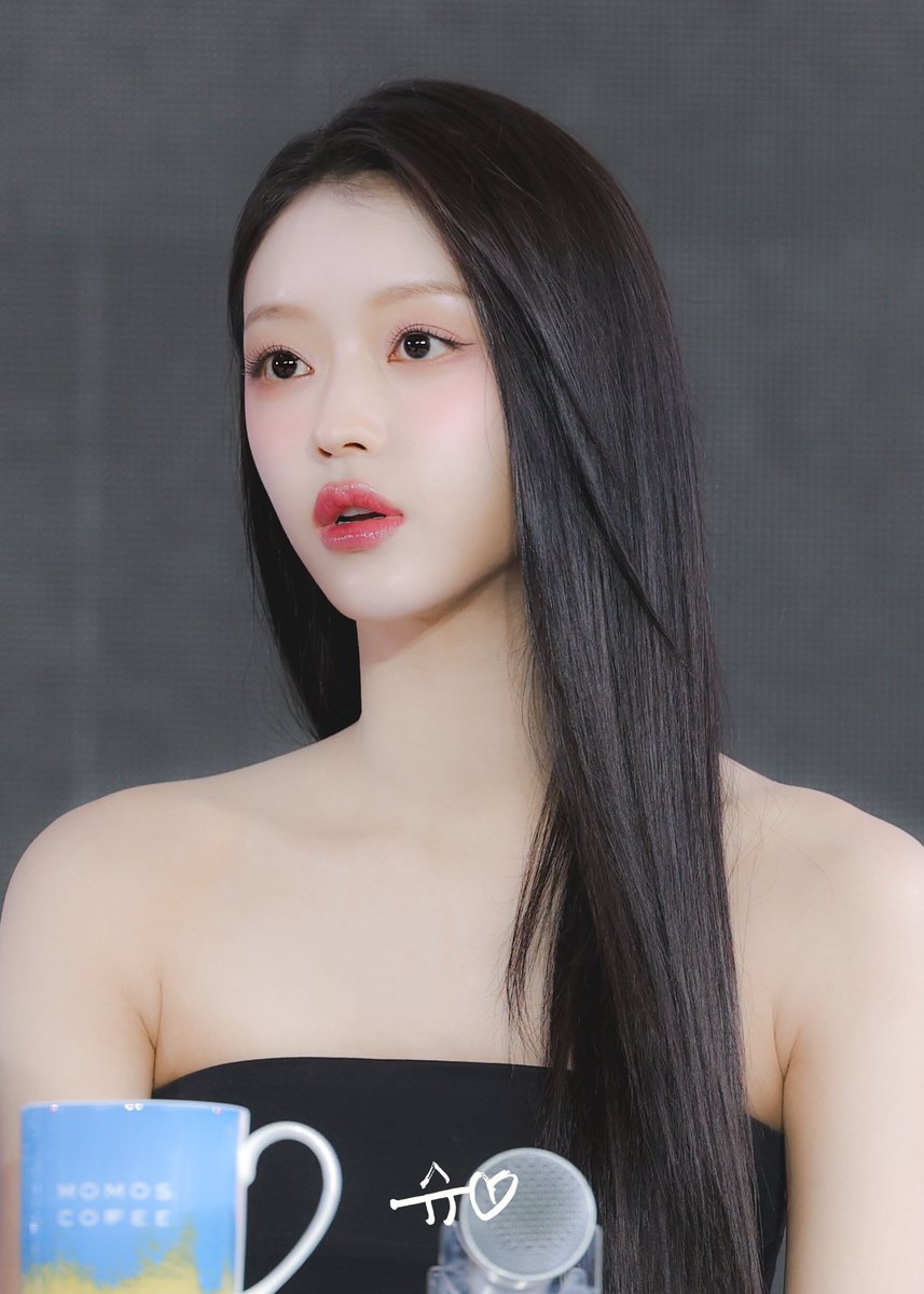 summerserenity_'s tweet photo. 250918 부국제 프로젝트Y 오픈토크 #유��� #Yooa #오마이걸 #ohmygirl #BIFF https://t.co/5z3HAAkhyG