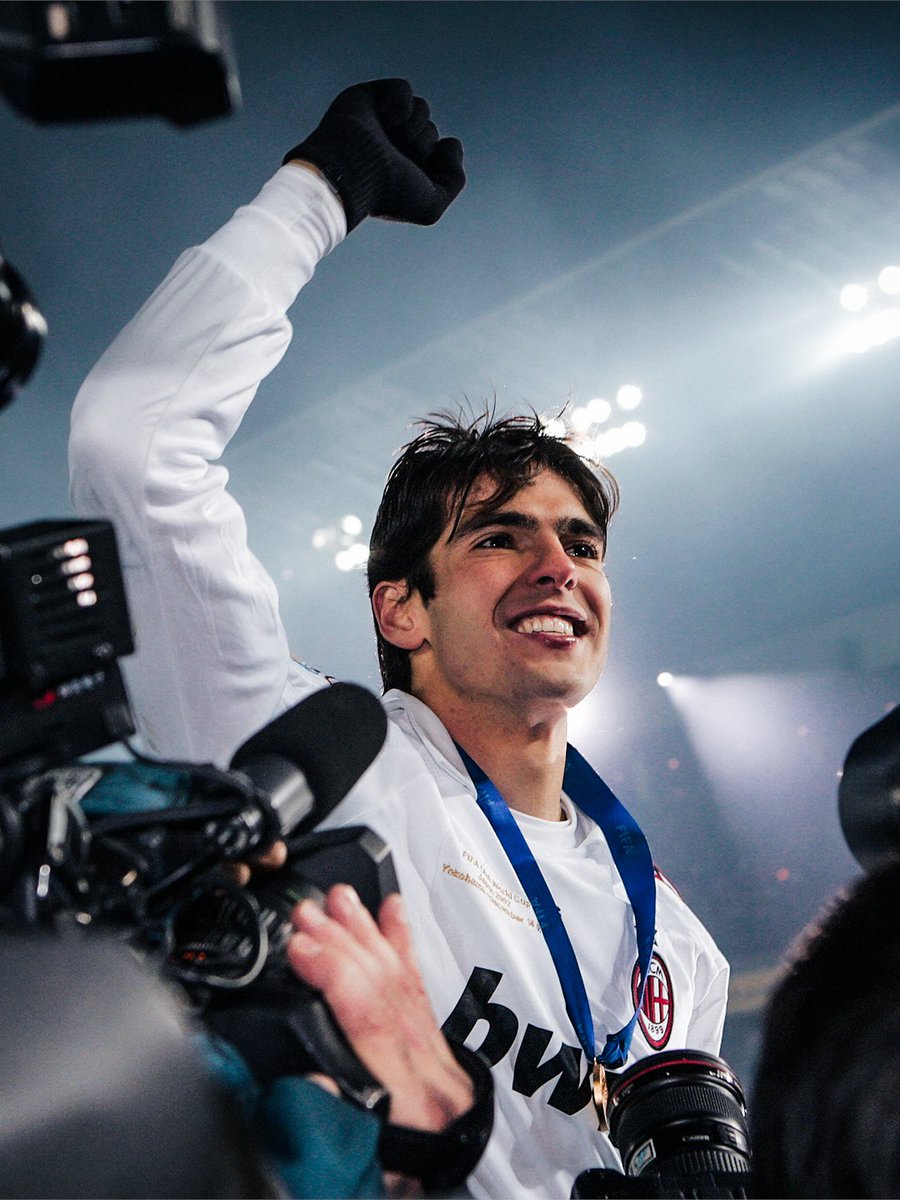 FIFACWC's tweet image. Kaká ❤️🖤

#FIFAIntercontinentalCup