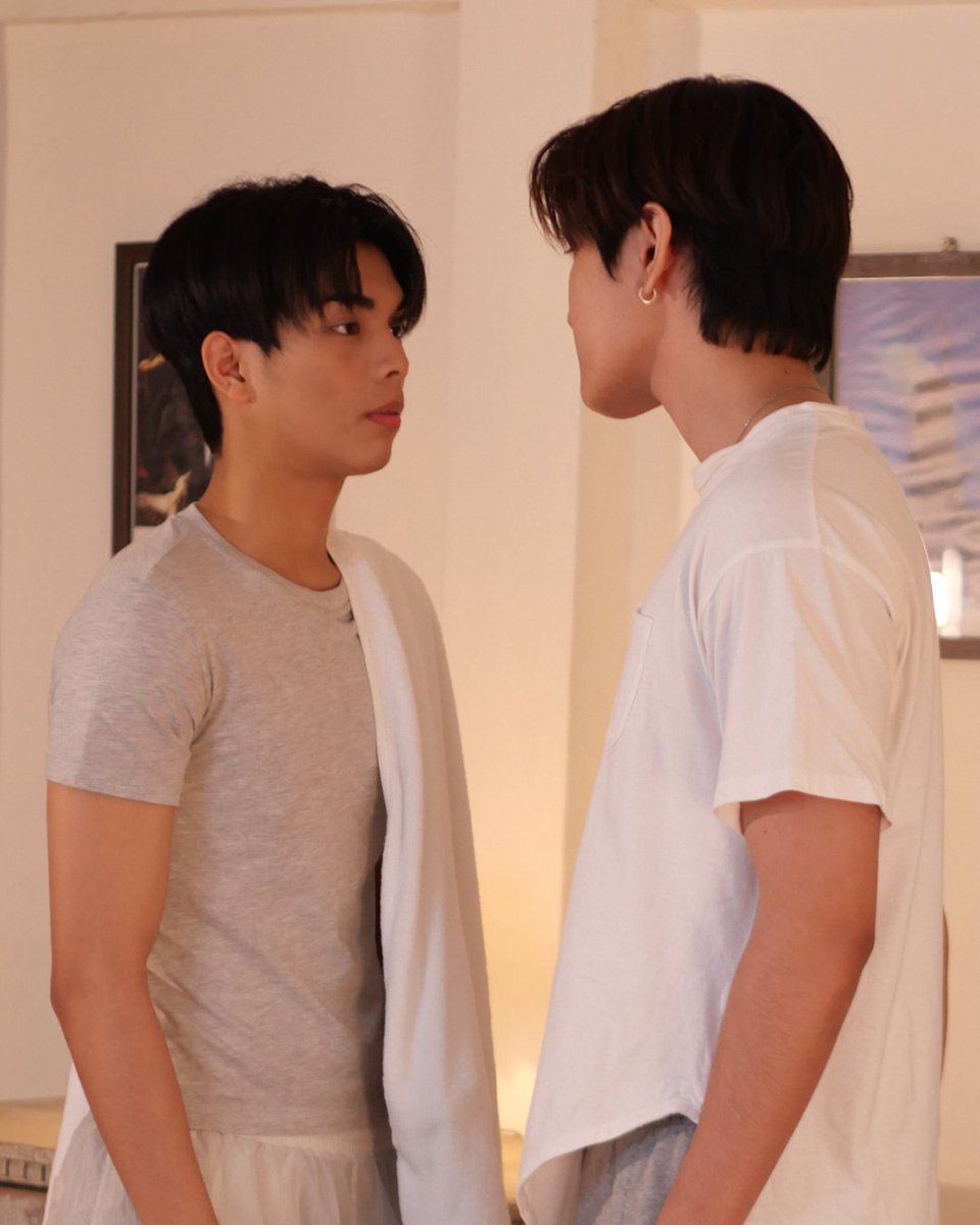 studioabcdoremi's tweet photo. แอบเอาภาพบางส่วนมาให้ทุกคนได้ดูกัน !  อยากรู้ว่าความสัมพันธ์ของทั้งคู่จะเป็นยังไง ลงเอยแบบไหน อย่าลืมไปติดตามชม Bro พี่ครับ 🎬✨
.
Bro พี่ครับ
ดูรวดเดียวจบได้ที่ : 📍https://t.co/AwWZLDJmSm
.
#JaonaiPollapat #WilWeewit #Phoompraphoom #Frankworachai #SECRECY #Broพี่ครับ #STUDIOABCDOREMI #ธัญวลัย #BLseries #Microseries #มินิซีรีส์ #ซีรีส์แนวตั้ง @nai_pollapat  @Chotjira_ww  @frankworachai @frankworachai