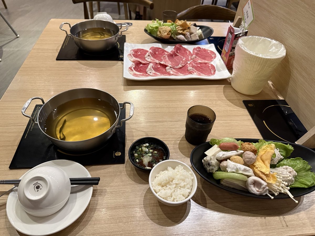 chiminhung's tweet photo. 肉多多火鍋，高雄，台灣 https://t.co/xle5PgR5RR